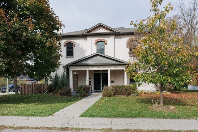 12 Russell Street E, Kawartha Lakes