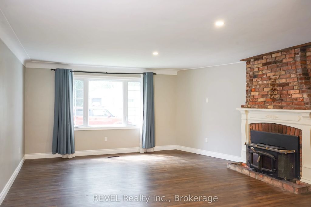3204 Saint Paul Avenue Main Floor, Niagara Falls