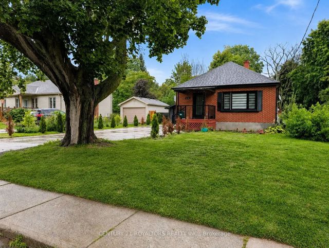 336 Victoria Street N, Woodstock