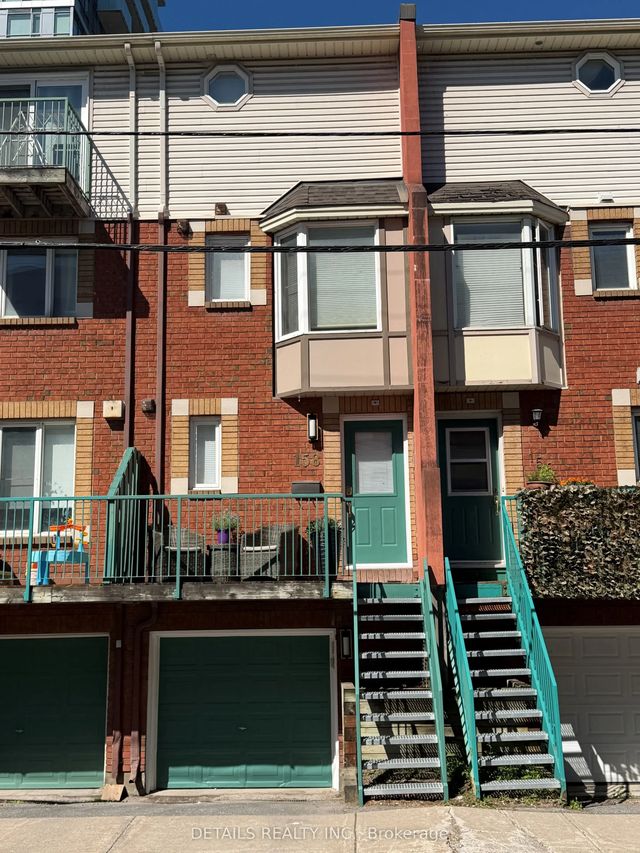158 Forward Avenue, West Centre Town