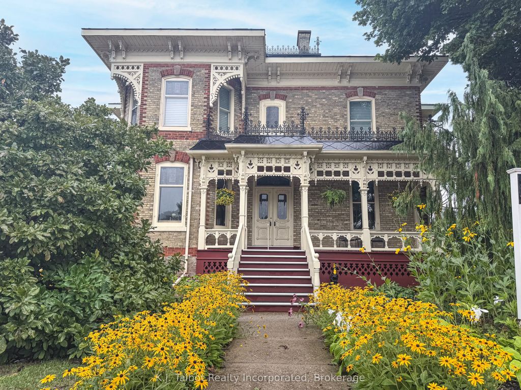 80 Hamilton Street, Goderich