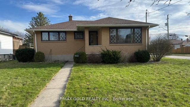 979 Wellington Street, Sarnia