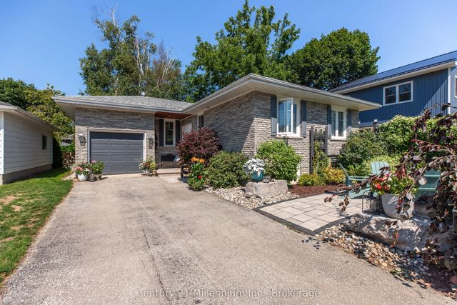 36 N Huron Street N, Saugeen Shores