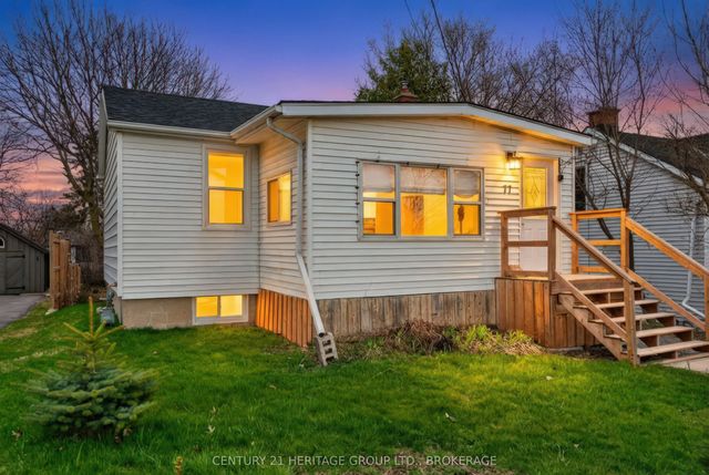77 Portsmouth Avenue, Kingston