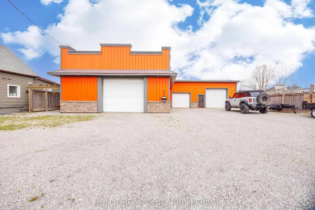 353 Dain Avenue, Welland