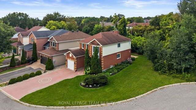 77 Sherring Court, Kanata