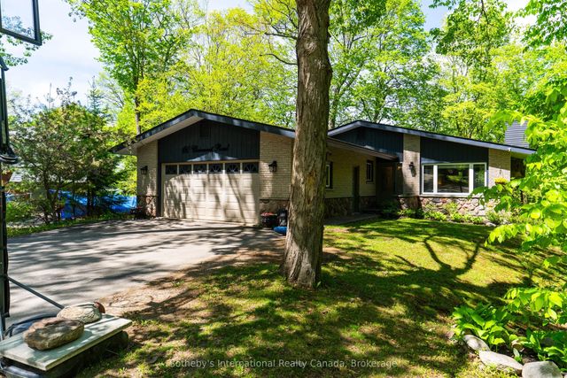 180 Clairmont Road, Gravenhurst
