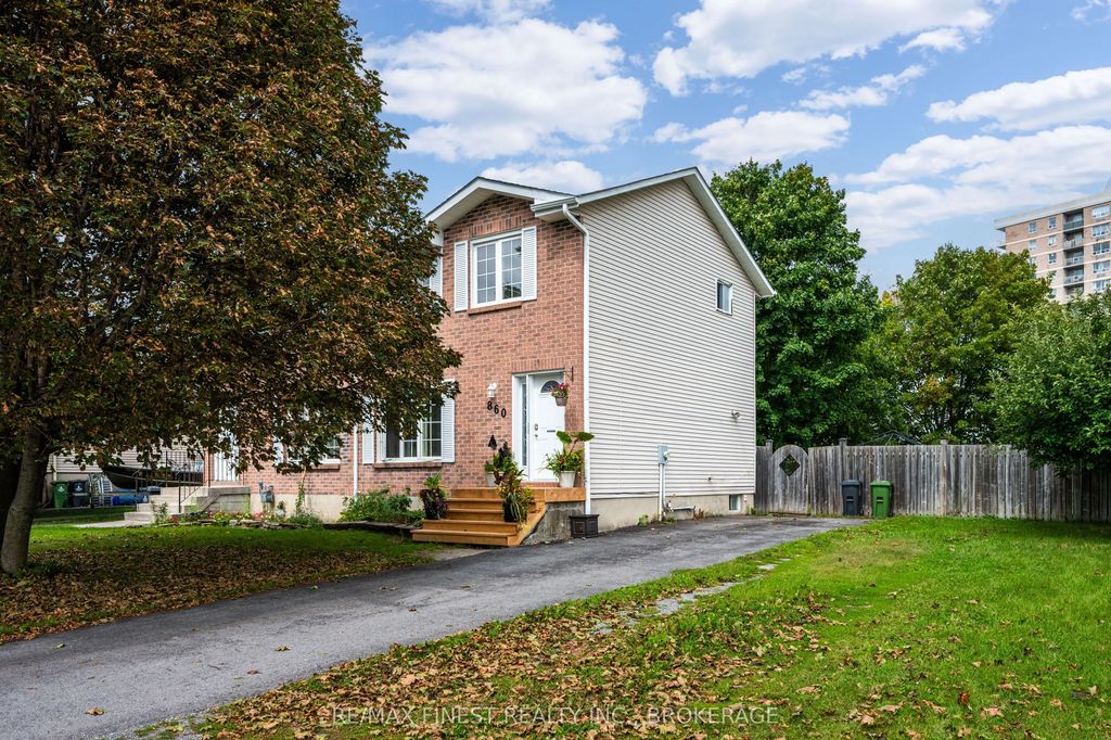 860 Beaconhill Court, Kingston