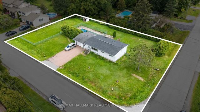 11 Bobcat Way Street, Stittsville - Munster - Richmond