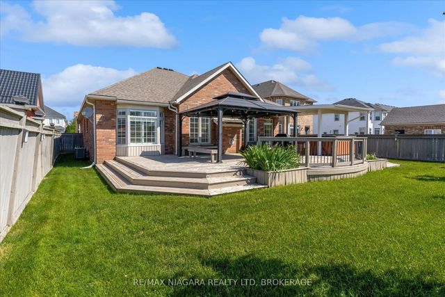 404 Wright Crescent, Niagara-on-the-Lake