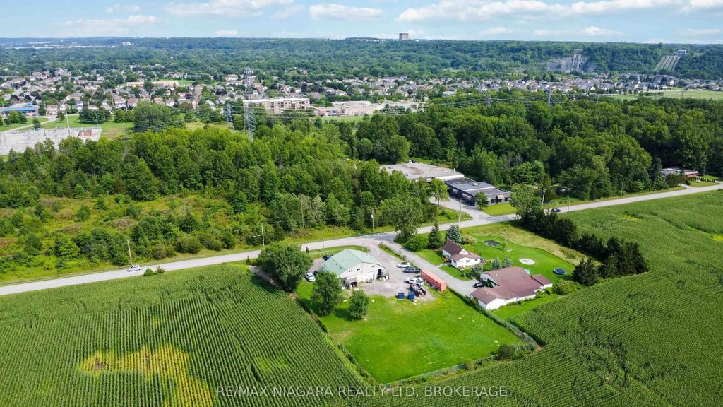 2517 First St Louth Street, St. Catharines