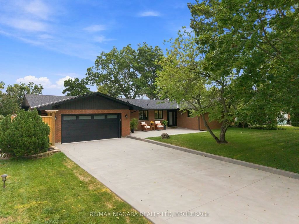 38 Royal Henley Boulevard, St. Catharines