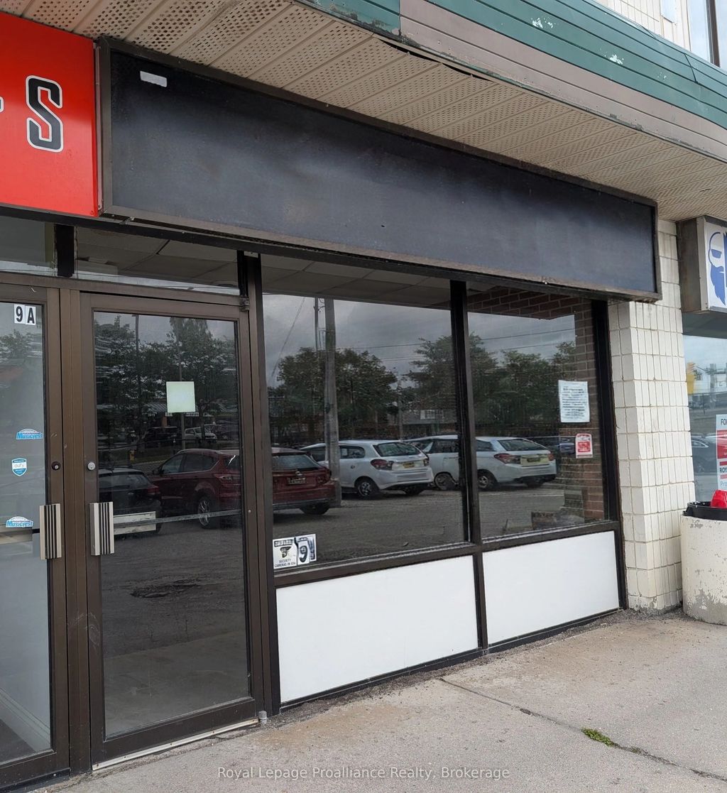1837 Lansdowne Street W 9b, Peterborough