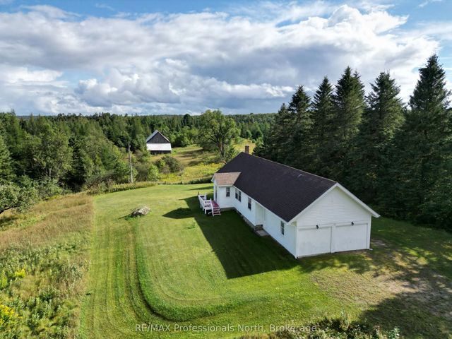 1418 Sedgwick Road, Minden Hills