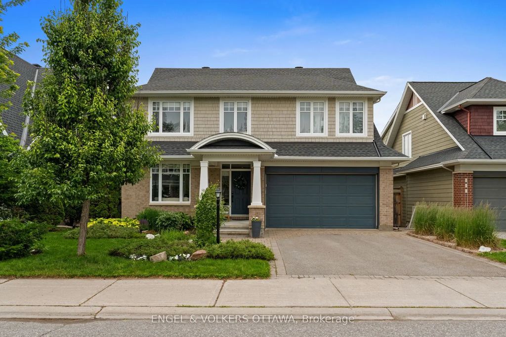 564 Erinwoods Circle, Barrhaven