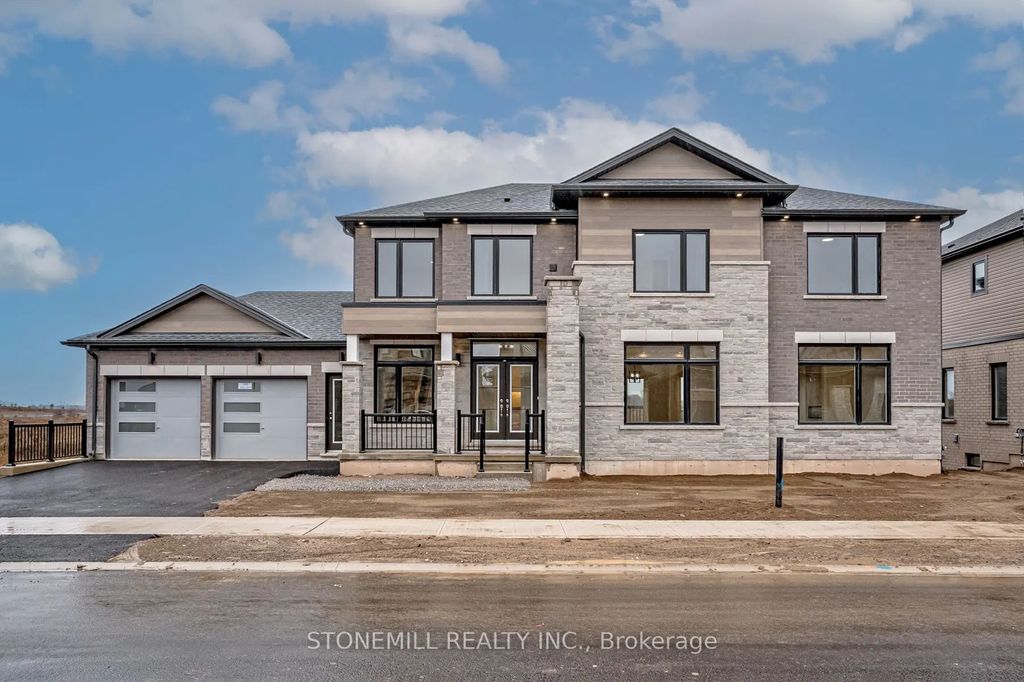 239 Midland Place, Welland