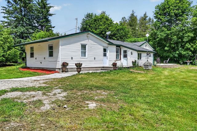 93 Loop Line, Kawartha Lakes