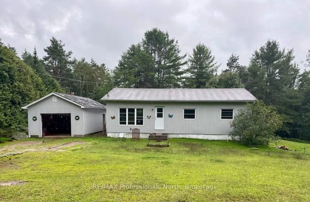 2584 Contau Lake Road, Highlands East
