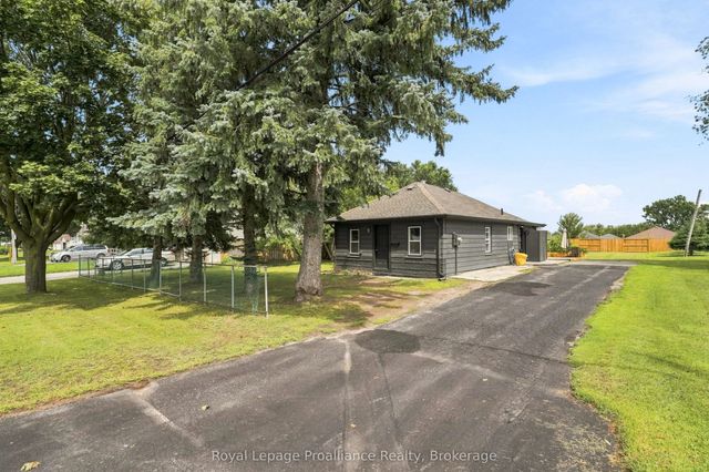 161 University Avenue, Belleville