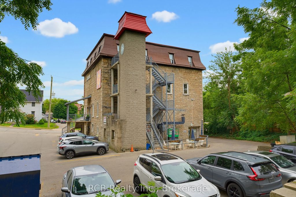 41 Main Street, Brant