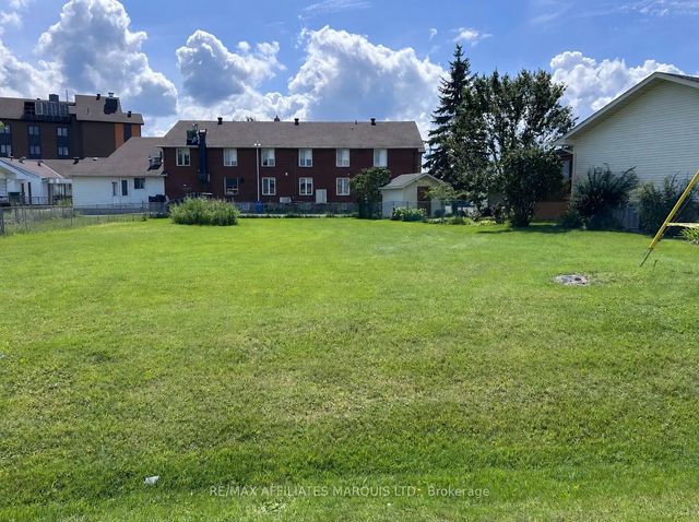 94 Simcoe Street, South Stormont