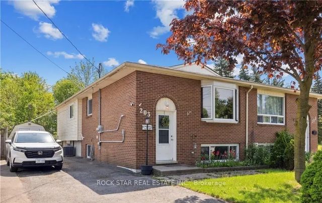 203 Commercial Street Upper, Welland