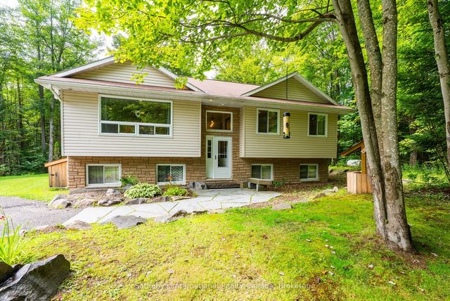 1261 Falkenburg Road, Muskoka Lakes