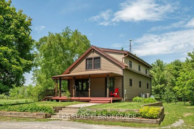 1922 Dover Road, Frontenac