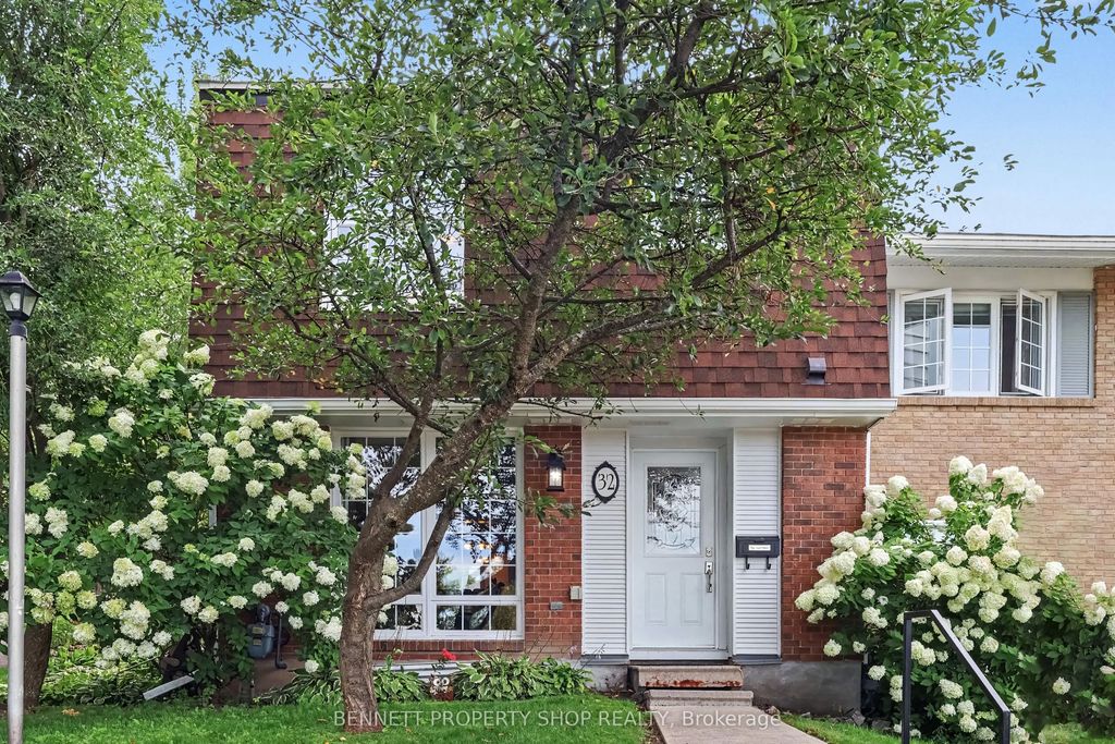 2300 Ogilvie Road 32, Beacon Hill North - South and Area