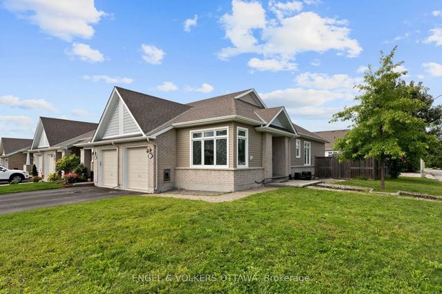 538 Silverbell Crescent, Blossom Park - Airport and Area
