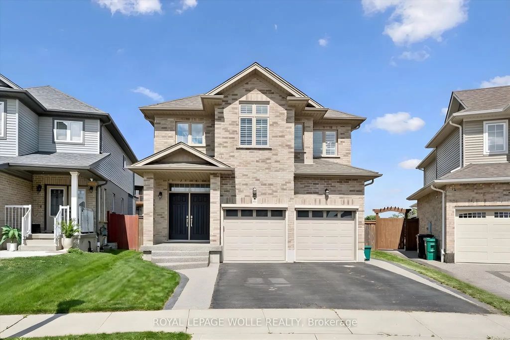 941 Eden Oak Court, Kitchener