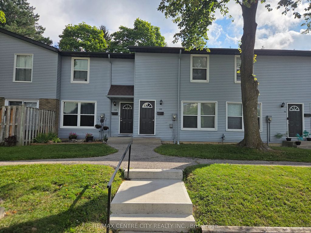 70 Fiddlers Green Road 100, London North
