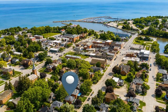 76 Trowbridge Street W, Meaford