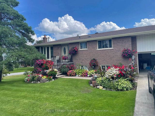 378 Old Surrey Lane, Kawartha Lakes