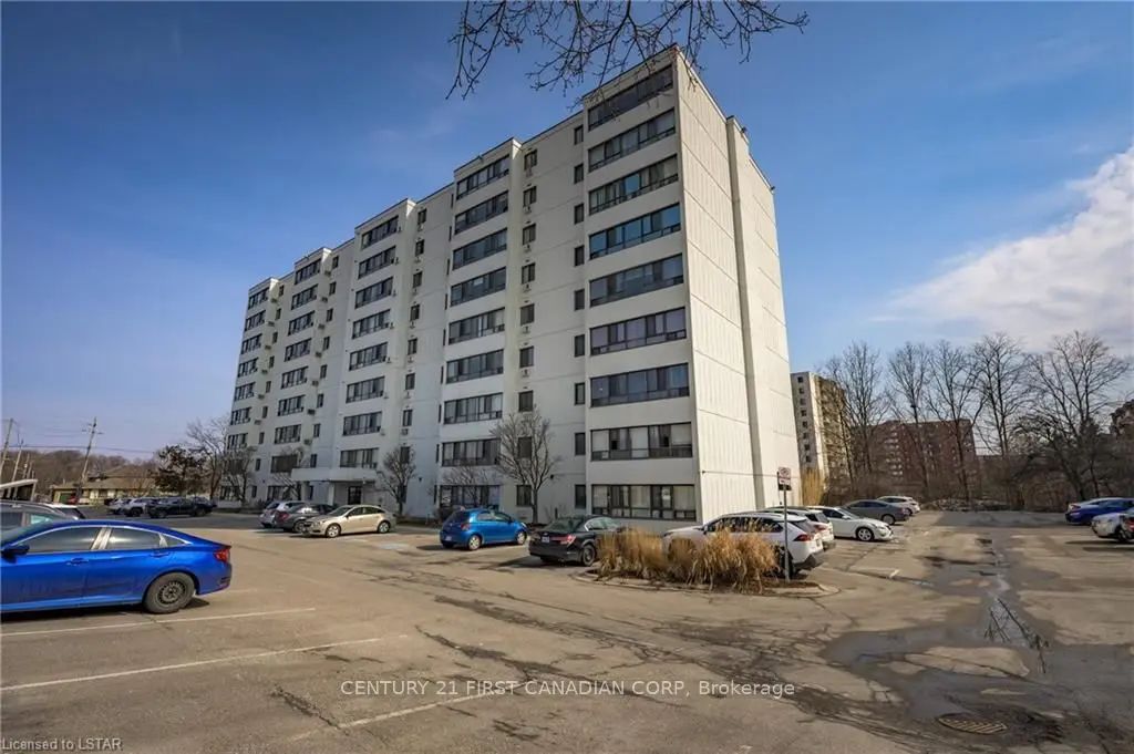 135 Baseline Road W 402, London South