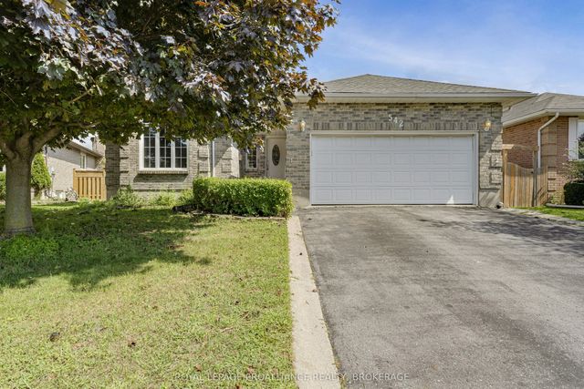 542 Davis Drive, Kingston