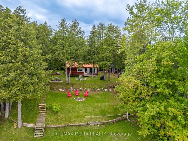 48 Crosby Trail, Whitewater Region