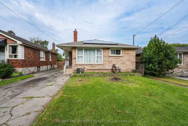 689 Burgess Avenue, Hamilton