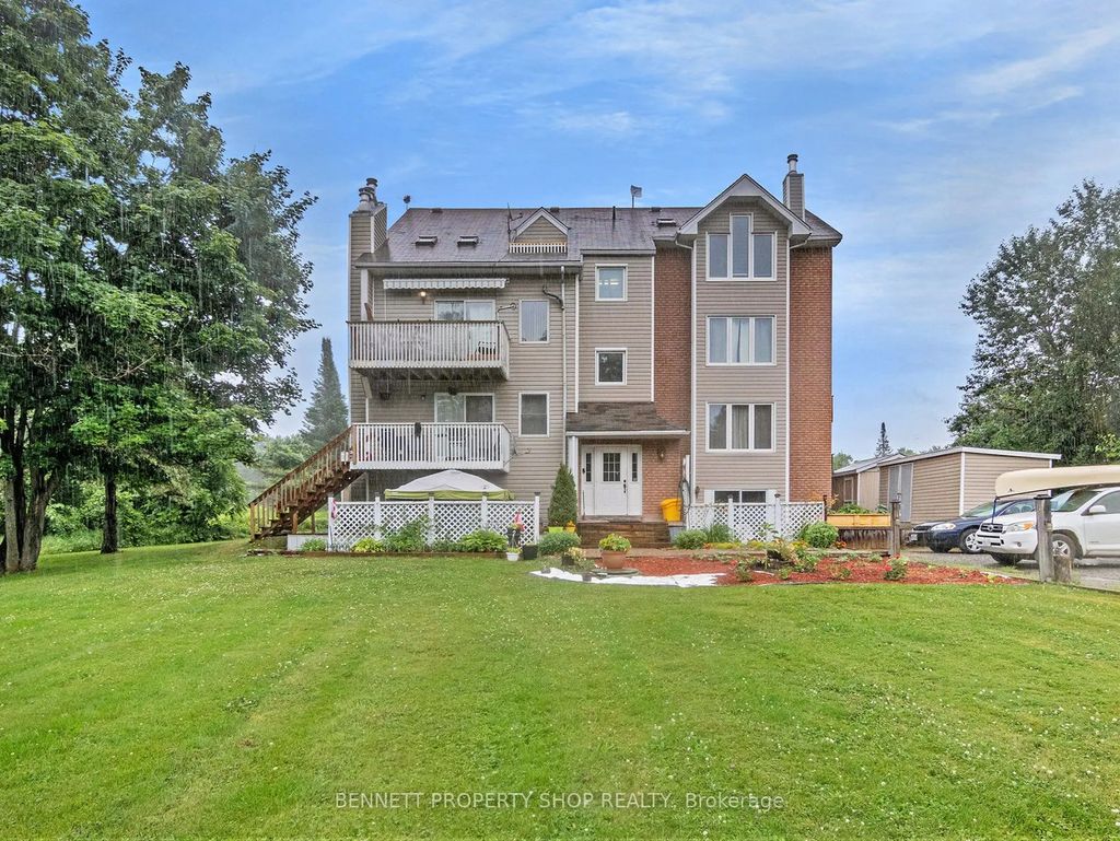 1036 Barryvale Road 4d, Greater Madawaska