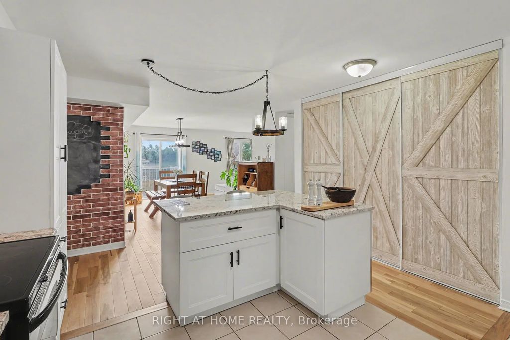 646 Cummings Avenue 202, Overbrook - Castleheights and Area