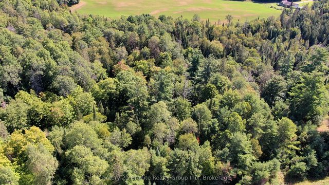 28 Highway E, Bancroft