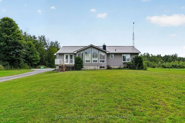 14950 Sandtown Road, South Stormont