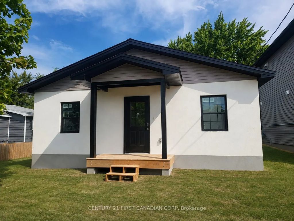 2388 Boswell Street, St. Clair