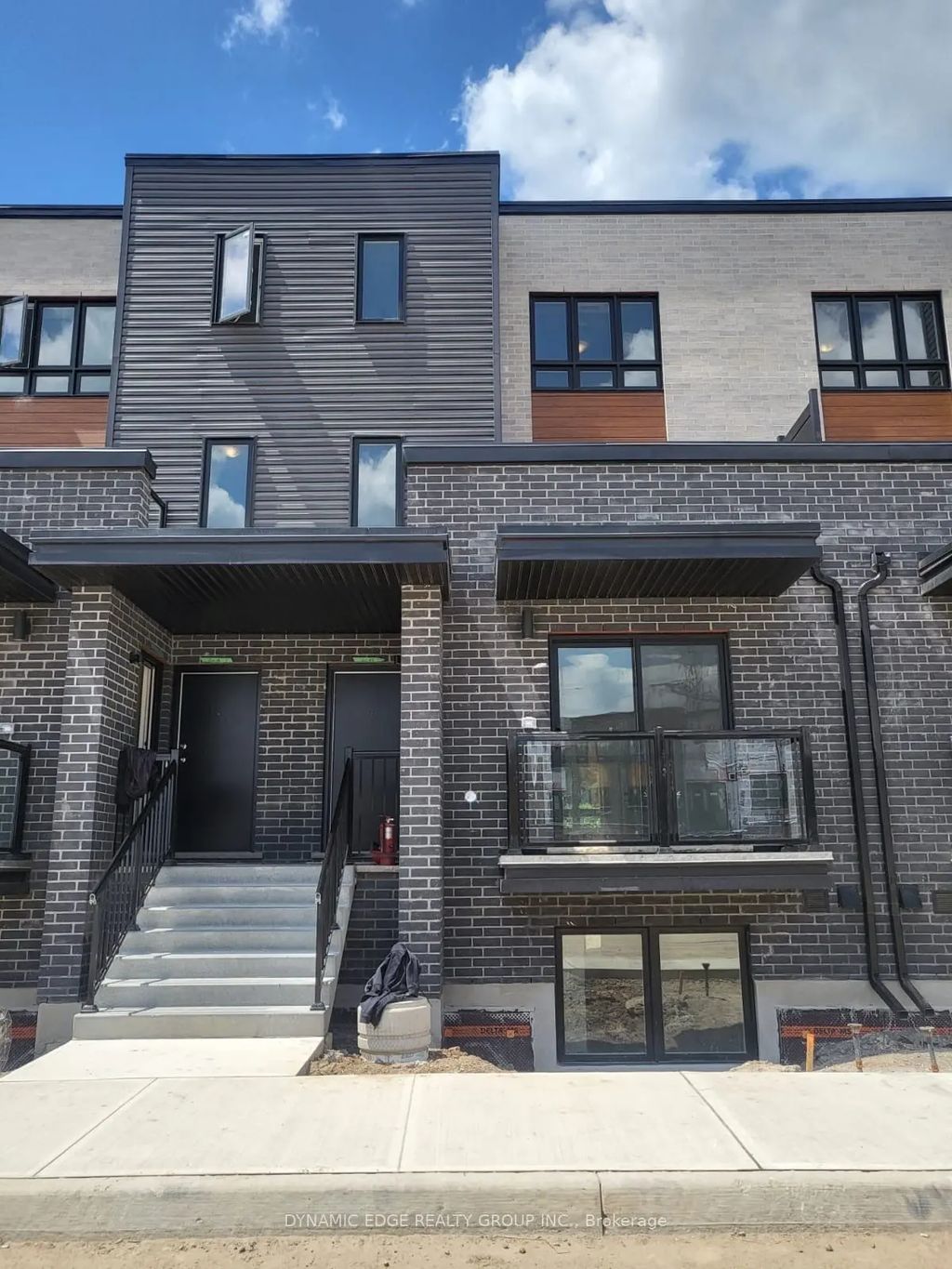 235 Chapel Hill Drive 25, Kitchener