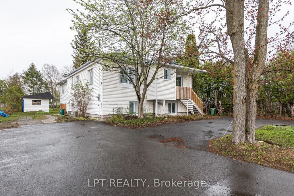 1474 Goth Avenue, Blossom Park - Airport and Area