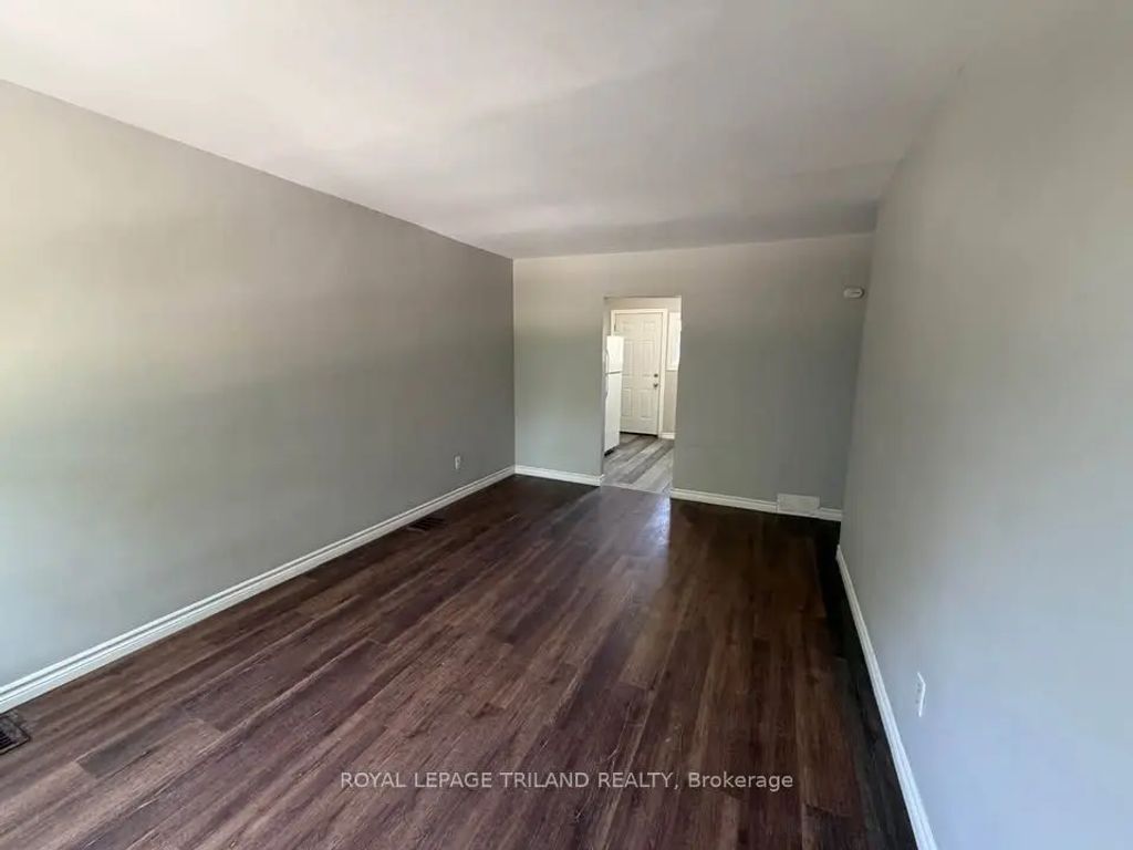 202 Colborne Street B, London East