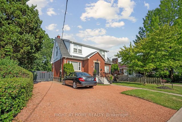 105 Glenridge Avenue, St. Catharines