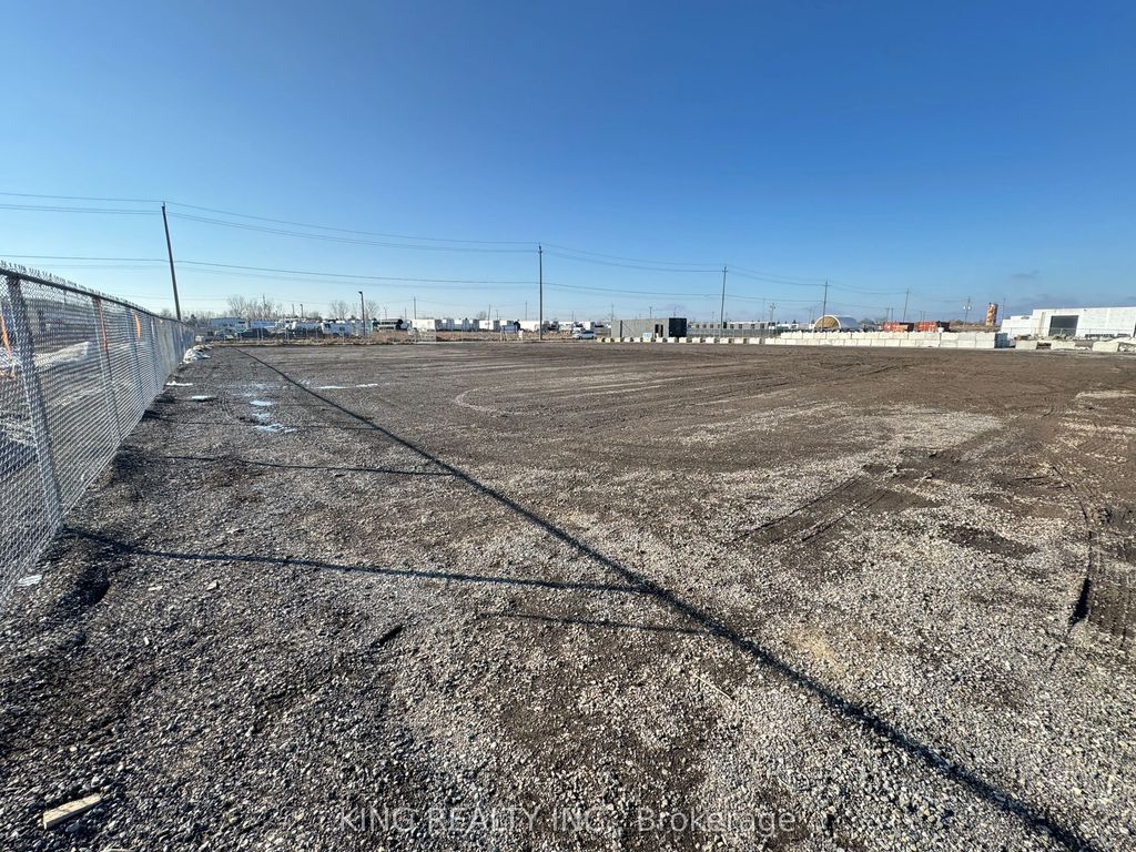 90 Shamrock Road Lot 32, London South