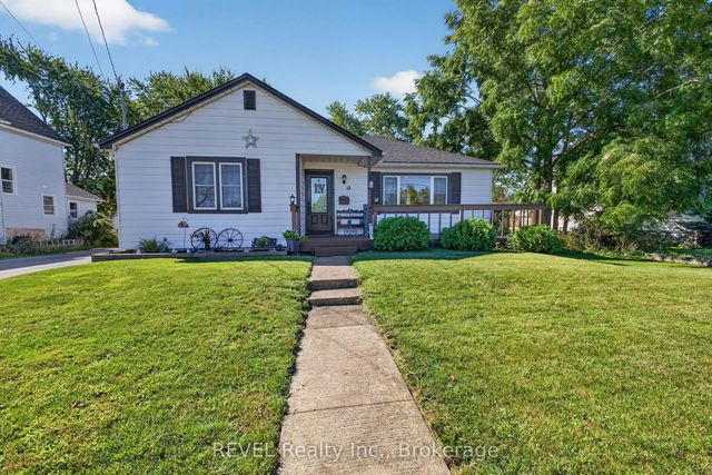 33 Lewis Street, Fort Erie