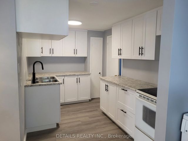 4559 Ste Catherine Street, The Nation